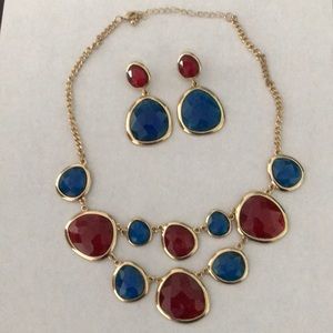 Gorgeous vintage necklace and earrings